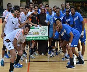   مصر اليوم - اتحاد الطائرة يسلم 50 ألف لأفضل اللاعبين بالدوري