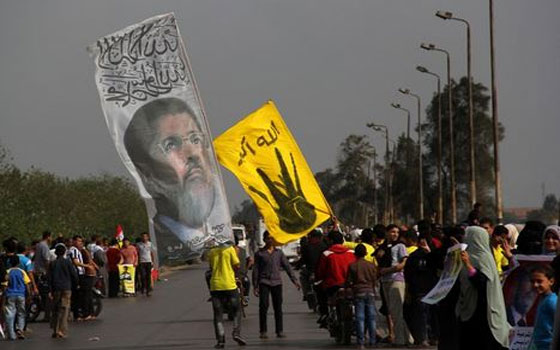   مصر اليوم - جنايات المنيا تبدأ محاكمة 1228 إخوانيًّا بينهم المرشد في أحداث مطاي والعدوة في آب الماضي