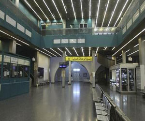   مصر اليوم - إغلاق مطار طرابلس الليبي بعد إصابة المدرج بصواريخ