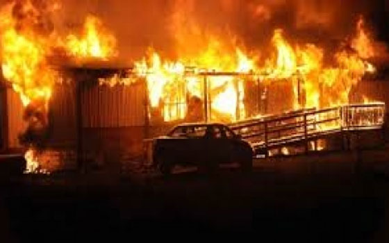   مصر اليوم - قريَّة مصريَّة في الفيوم تحترق دون أسباب وأهلها يظُّنون أنَّ الجن هم الفاعلون