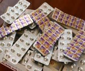 مصر اليوم - توقيف سائق وفي حوزته 700 قرص مخدر في الغردقة