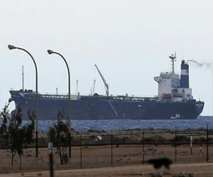   مصر اليوم - الولايات المتحدة تسلم ناقلة النفط إلى ليبيا