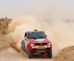 مصر اليوم - أمير حائل يعطي إشارة إنطلاق سباق الرالي الدولي في السعوديه