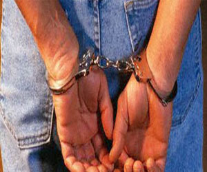   مصر اليوم - توقيف 3 مطلوبين في قضايا جنائيّة في سوهاج