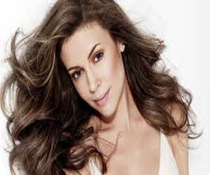   مصر اليوم - الممثلة الأميركية النجمة أليسا ميلانو حامل بطفل ثانٍ