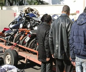   مصر اليوم - أمن سوهاج ينجح في توقيف تشكيل عصابيّ يسرق الدّراجات البخاريَّة