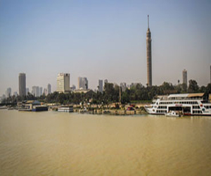 مصر اليوم - محافظة الجيزة تسعى إلى التغلب على عكارة النيل بعد سيول الصعيد