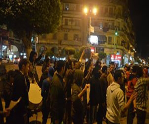   مصر اليوم - وقفة احتجاجيَّة لـألتراس ربعاوي للمطالبة بالإفراج عن المعتقلين في بورسعيد