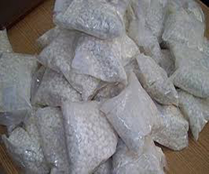   مصر اليوم - ضبط أقراص وموادّ مخدّرة مع عاملين في سوهاج