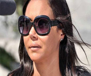 مصر اليوم - القبض على نهى العمروسي في غاليري الزمالك