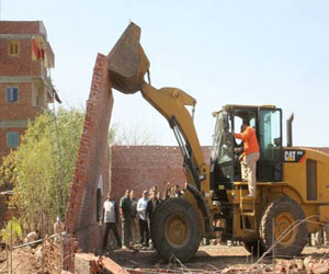   مصر اليوم - إزالة 20 حالة تعدٍ على الأراضي الزراعية في سوهاج