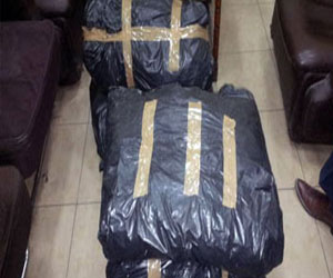   مصر اليوم - الإمارات تحبط تهريب 3.6 كيلوغرام من الأفيون في حقائب يد