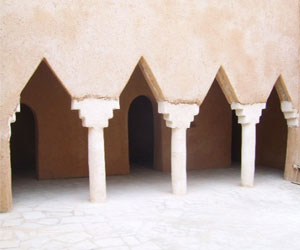   مصر اليوم - هيئة السياحة تعيد بناء عريش الملك عبدالعزيز التاريخي في السعودية