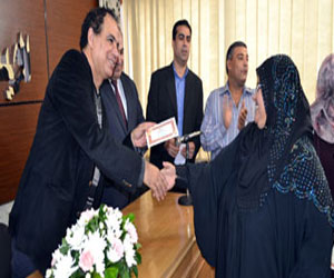   مصر اليوم - أحمد مجاهد يكرم الأم المثالية في الهيئة المصرية للكتاب