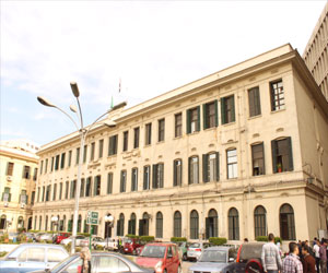   مصر اليوم - العثورعلى بِطاقات الرَقم القَومي لمعتَصمي النَهضة فِي هَندسة القاهرة