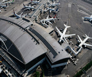   مصر اليوم - إصابة 32 شخصًا بعد خروج قطار ركاب عن مساره في مطار شيكاغو