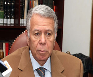 مصر اليوم - رئيس الأهلي يقّضي احتجازه في عابدين