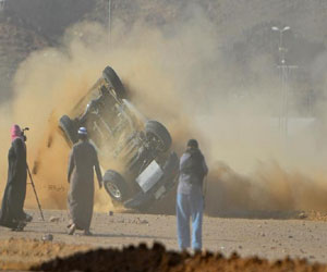 مصر اليوم - المتسابق راجح الشمري يتعرض لحادث إنقلاب في رالي حائل الدولي 2014