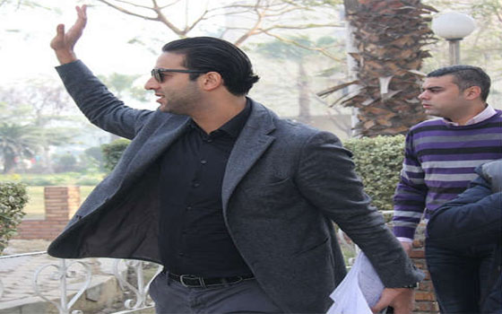   مصر اليوم - ميدو يشكومن أرضية حلمي زامورا ويتمنى وجود الجماهير أمام بطل زامبيا