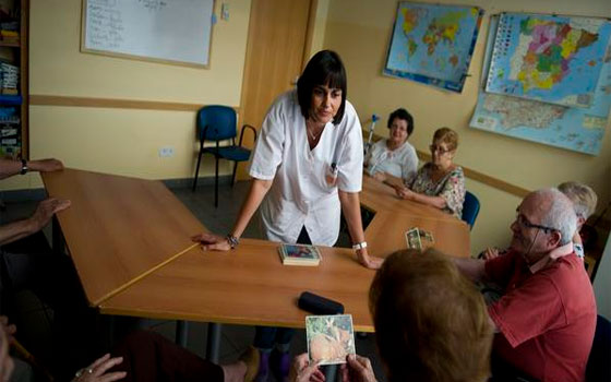   مصر اليوم - مستشار الحكومة البريطانيّة يطالب بإخضاع مرضى الزهايمر للأدويّة التجريبيّة