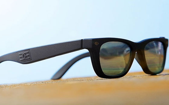   مصر اليوم - ابيفاني تطرح نظارات شمس وعادية أرخص وأكثر أناقة من نظارات غوغل