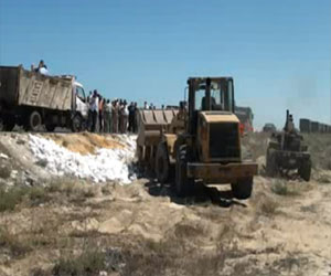   مصر اليوم - حملات مكبرة لإزالة التعديات على الأراضي الزراعية في القليوبية