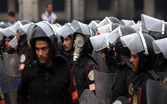   مصر اليوم - مرافعة النيابة في محاكمة القرن تدَّعي بأن وزارة الداخلية سلحت قواتها لمواجهة الثورة