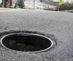   مصر اليوم - طفل يغرق في بالوعة للصرف الصحي في سوهاج