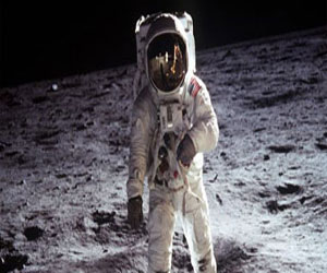   مصر اليوم - طاقم روسى-أميركى ينطلق للفضاء على متن المحطة الفضائية الدولية