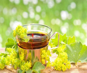   مصر اليوم - الشاى للتخلص من عرق اليدين و القدمين