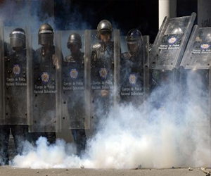   مصر اليوم - استمرار القمع في فنزويلا وتوقيف ثلاثة جنرالات