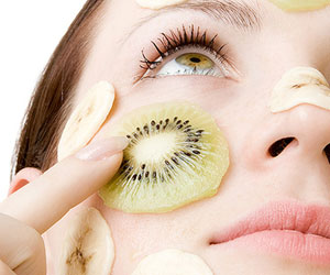 مصر اليوم - اجعلي بشرتك تبدو مميزة بهذه الفيتامينات