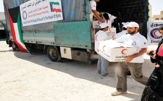   مصر اليوم - الهلال الأحمر الكويتيّ يتسلَّم 20 ألف لتر من الحليب لصالح المنكوبين السّوريّين
