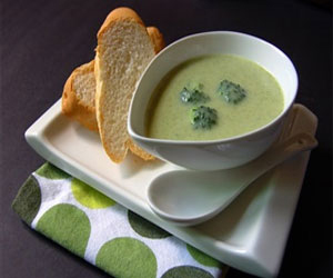   مصر اليوم - شوربة البروكلي بالمشروم