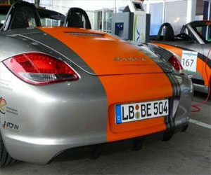 مصر اليوم - بورشة تنتج سيارة رياضية كهربائية