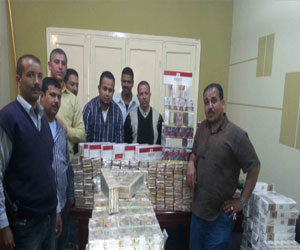   مصر اليوم - ضبط 3760علبة سجائر مجهولة المصدر في سوهاج