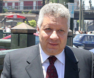   مصر اليوم - مرتضى منصور يفوز برئاسة الزمالك وينفي الانتقام من معارضيه