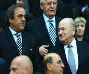   مصر اليوم - بلاتيني أنا الوحيد القادر على إسقاط جوزيف بلاتر