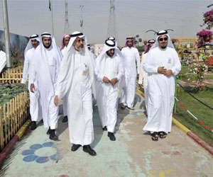   مصر اليوم - مدير جامعة طيبة يزور مهرجان الزهور في المدينة المنورة