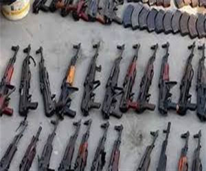   مصر اليوم - ضَبط مخزن أسلحة وذخيرّة فجر اليوم في شمال سيناء