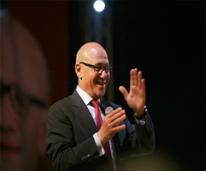   مصر اليوم - اقالة قائد الشرطة في قبرص بعد تظاهرة متطرفة ضد زعيم قبرصي تركي