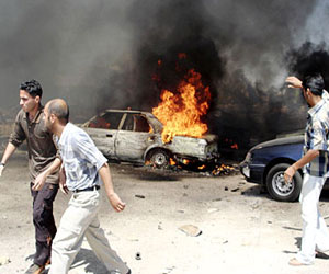   مصر اليوم - مقتل وإصابة 10 أشخاص إثر انفجار 3 عبوات ناسفة في بغداد