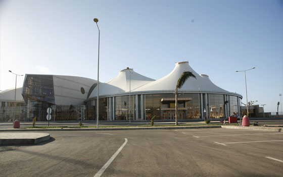 مصر اليوم - وزير الطّيران يؤكد الثّقة في عودة السّياحة والاستثمار إلى البحر الأحمر