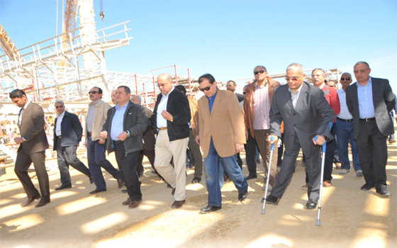   مصر اليوم - البترول تكشف عن وحدات إنتاجيَّة متطوِّرة لمواجهة زيادة الاستهلاك المحلي