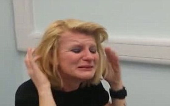   مصر اليوم - بريطانيّة تتخلّص من أحد أعراض متلازمة آشر عبر قوقعة السمع