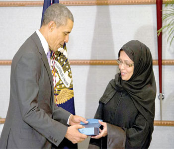 مصر اليوم - المنيف أكدت على أهميَّة الجائزة التي تسلمتها من أوباما