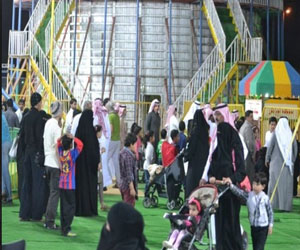   مصر اليوم - البسمة والفرح على محيا زوار مهرجان ربيع تبوك الترفيهي