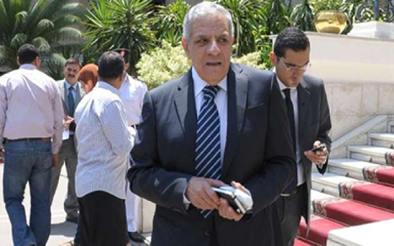   مصر اليوم - محلب يُطالب الإعلاميين بالتَّوازن في التَّغطية الإعلاميَّة وعدم إغفال مشاريع البناء والتَّنمية