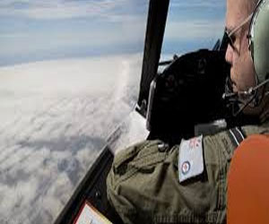   مصر اليوم - سفن صينية تتجمع في إستراليا لتنسيق عملية البحث عن الطائرة الماليزية المفقودة