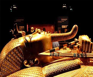   مصر اليوم - علماء الآثار في سباق للعثور على مقبرة مصرية قديمة